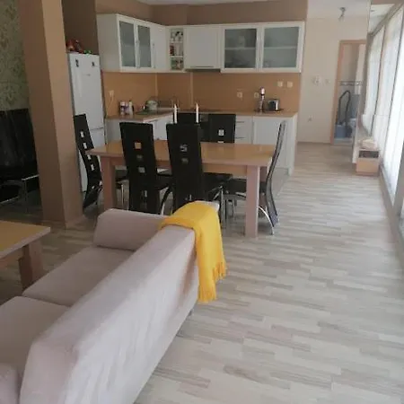 лина съни резиденция три спален Apartment Sunny Beach