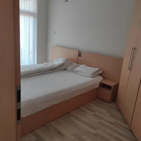 лина съни резиденция три спален Apartment